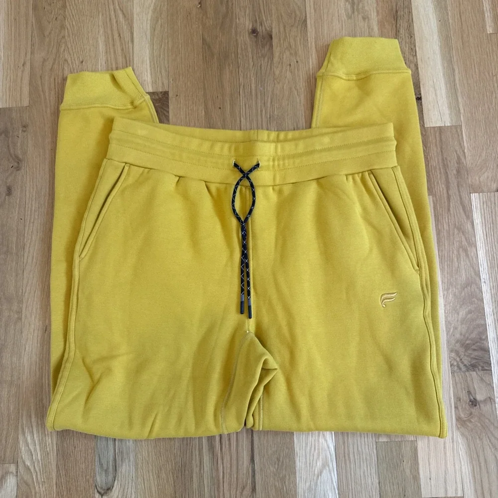 Fabletics jogger sweatpants
